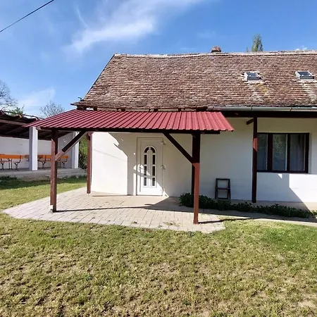 Pusztakisfalu Vendeghaz 2 Lovaszheteny
