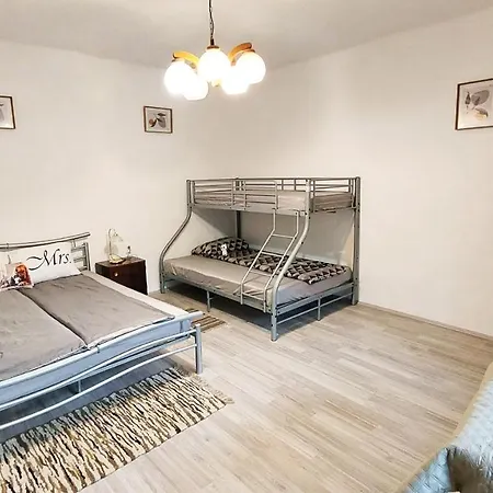 Pusztakisfalu Vendeghaz 2 Holiday home Lovaszheteny