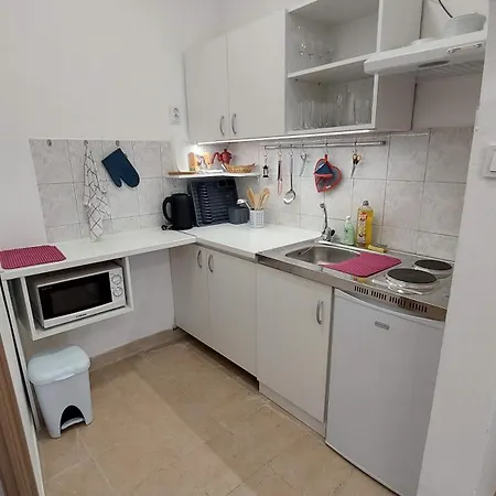 Pusztakisfalu Vendeghaz 2 Holiday home Lovaszheteny